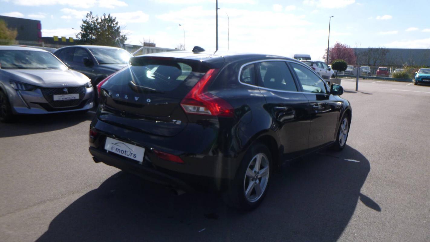 Volvo V40 - T2 120 - Momentum