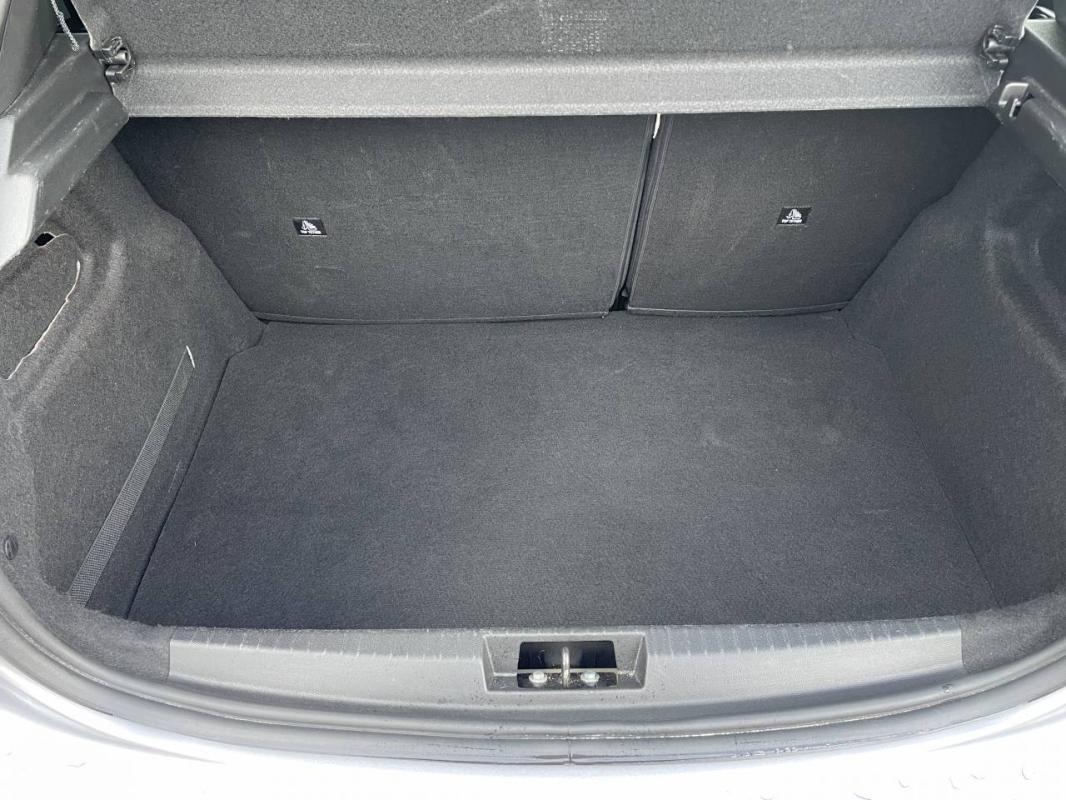 Peugeot 208 - II PureTech 75 S&amp;S Like