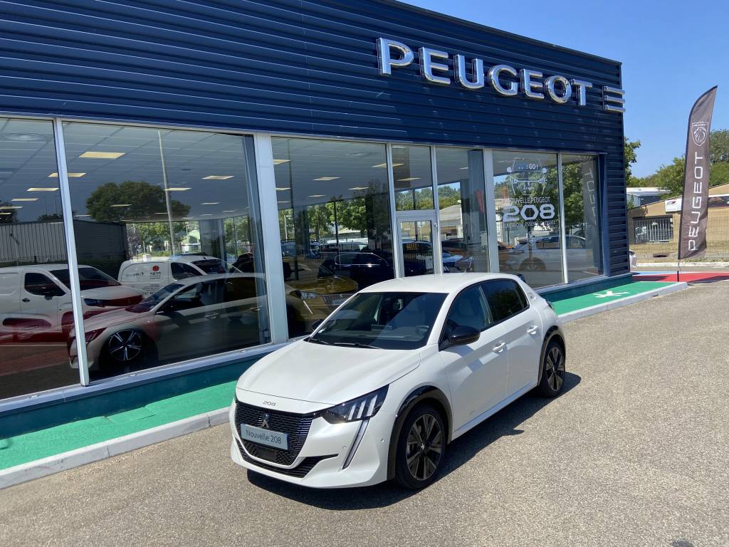 Peugeot 208 II PureTech 130 S&amp;S EAT8 GT Pack